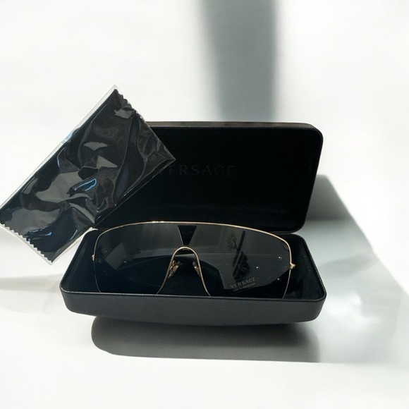 Versace sun glasses model 2207-Q 100%u.v protection in black NWOT main image 8